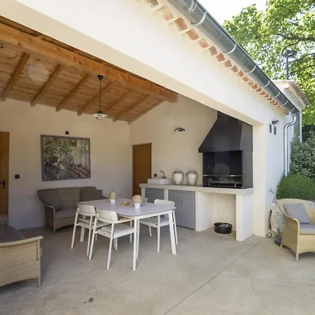Villa Tica *